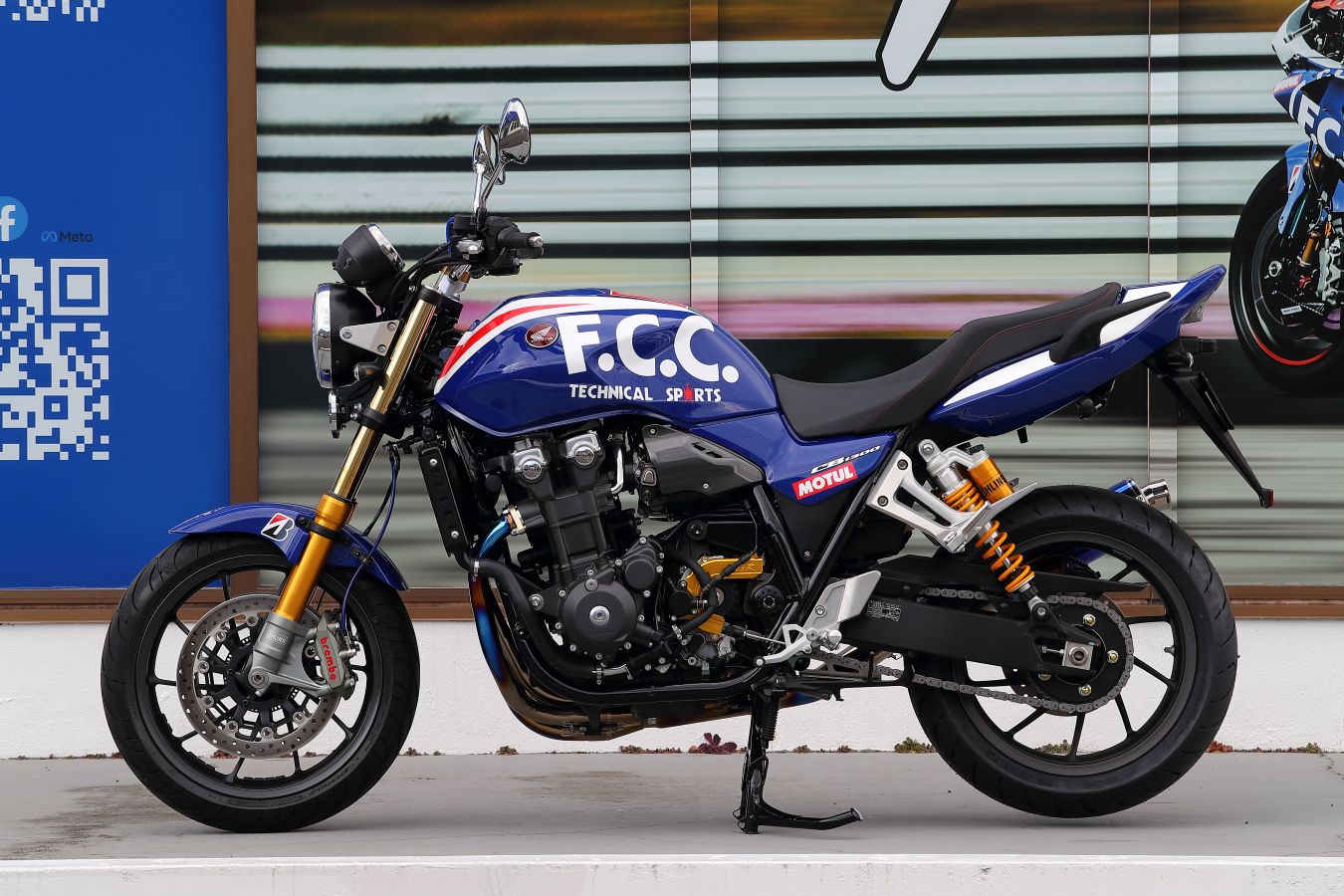 CB1300SF/SB '03-(SC54) Dスプロケットカバー シルバー