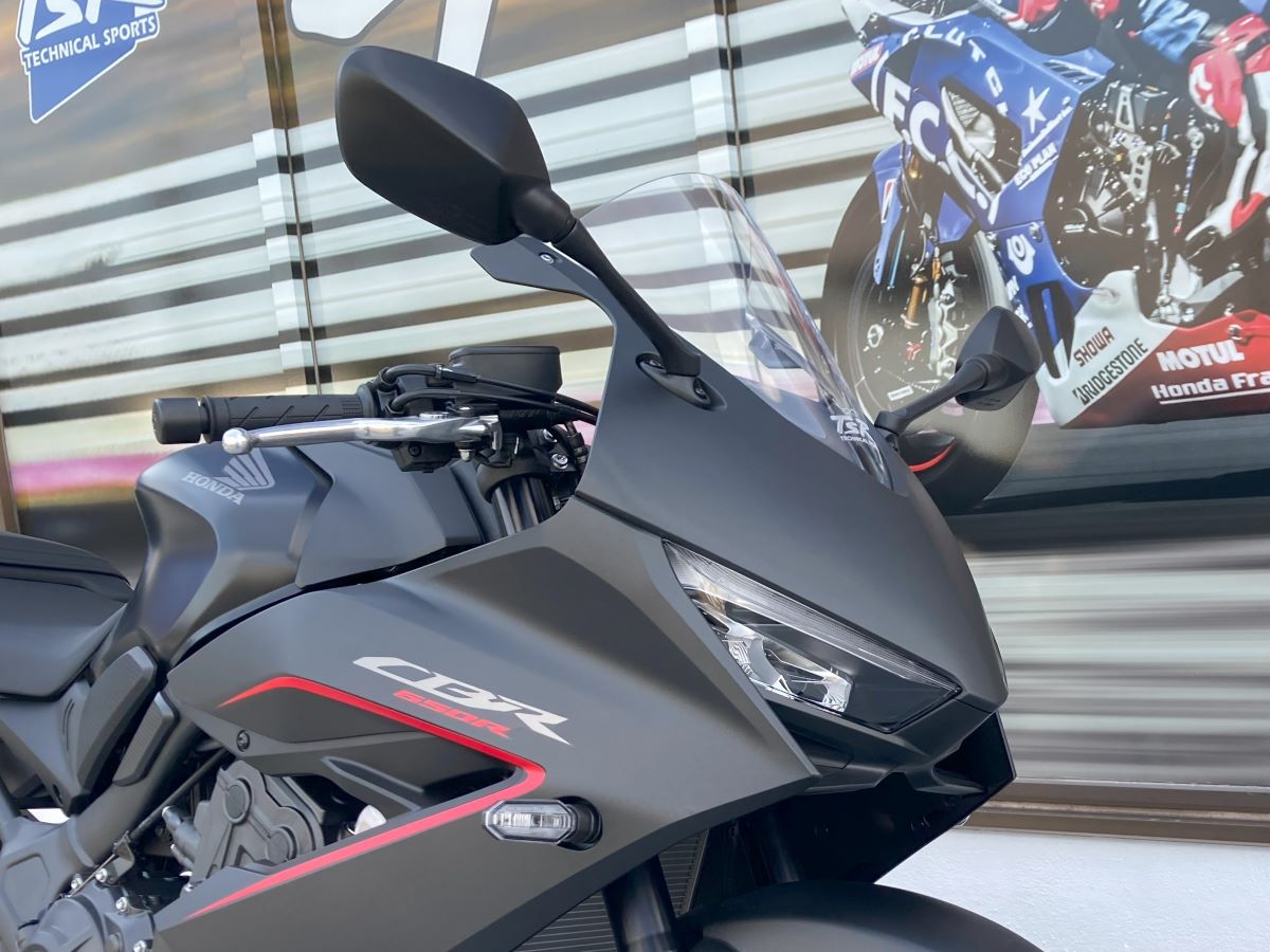 スクリーン CBR650R(RH03/'19-)(RH17/'24-) 40mmUP クリア