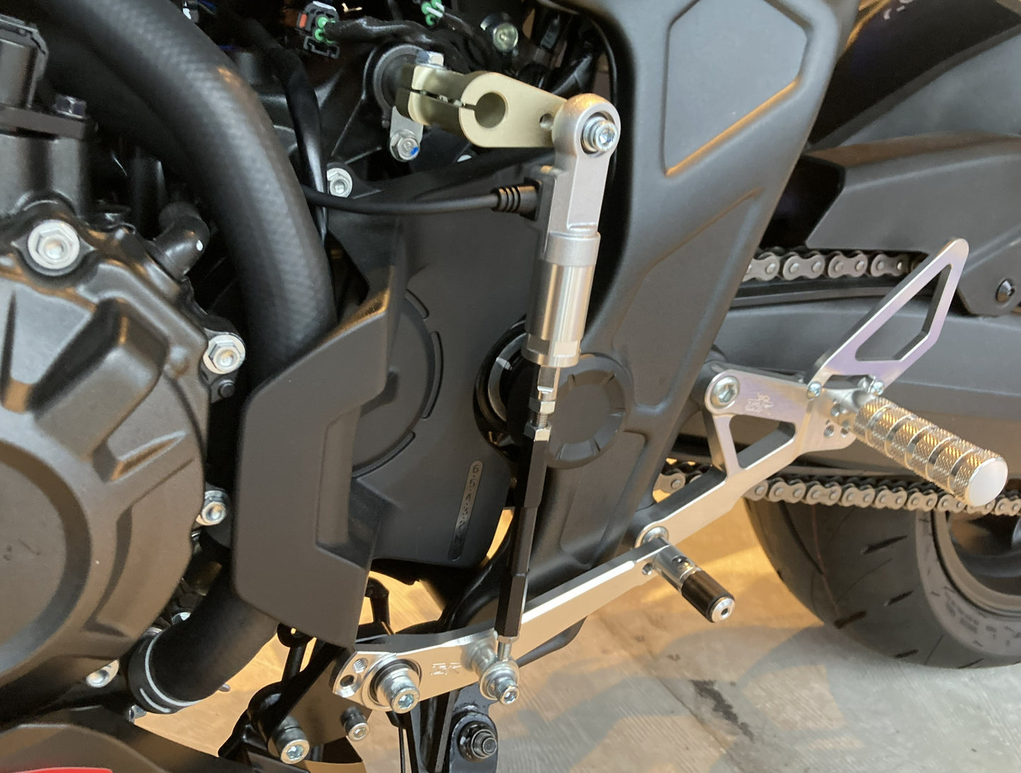 OPTION / Eクラッチシフター用チェンジロッドセットCBR650R/CB650R E-Clutch(RH17)24-