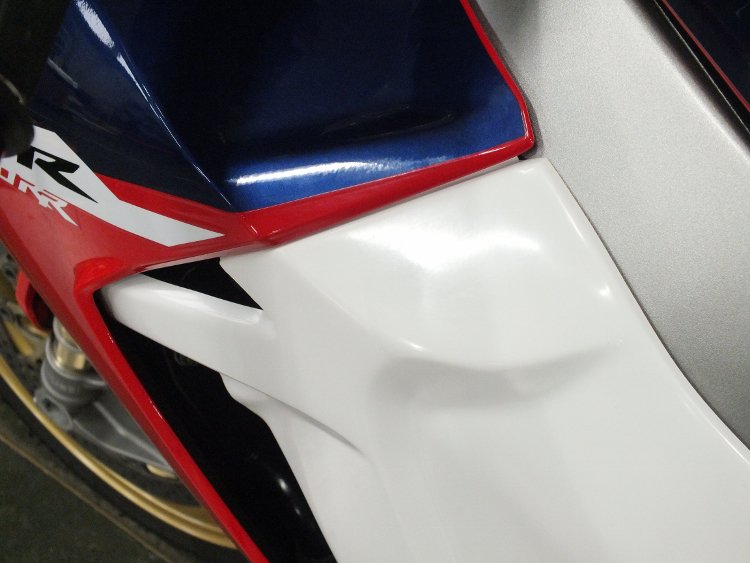 CBR1000RR(SC77)ラージシュラウドセット・FRP