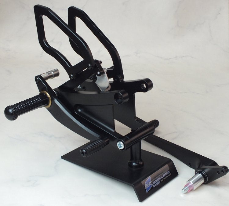 CBR1000RR-R(SC82)4ポジションステップ・ストリート・ブラック