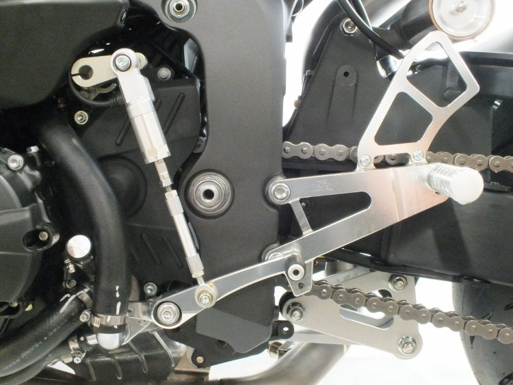 STEP KIT RACING CBR600RR(PC40/21-) 2P シルバー