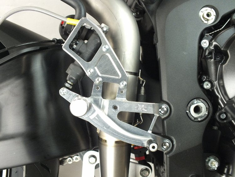 STEP KIT RACING CBR600RR(PC40/21-) 2P シルバー