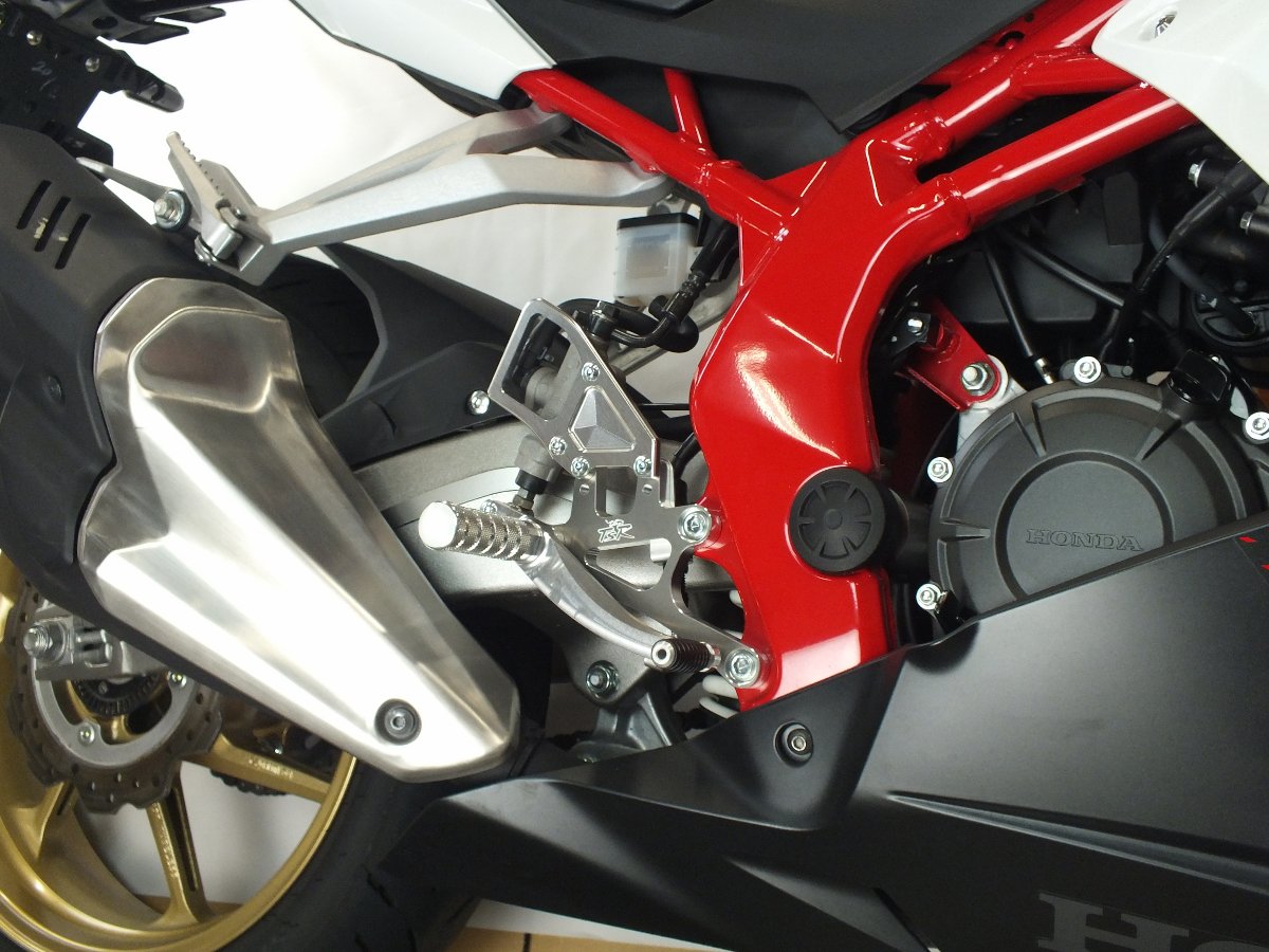 STEP KIT CBR250RR(M51/20-) 2P