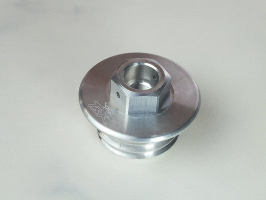 オイルフィラーキャップ・シルバー M20-P2.5