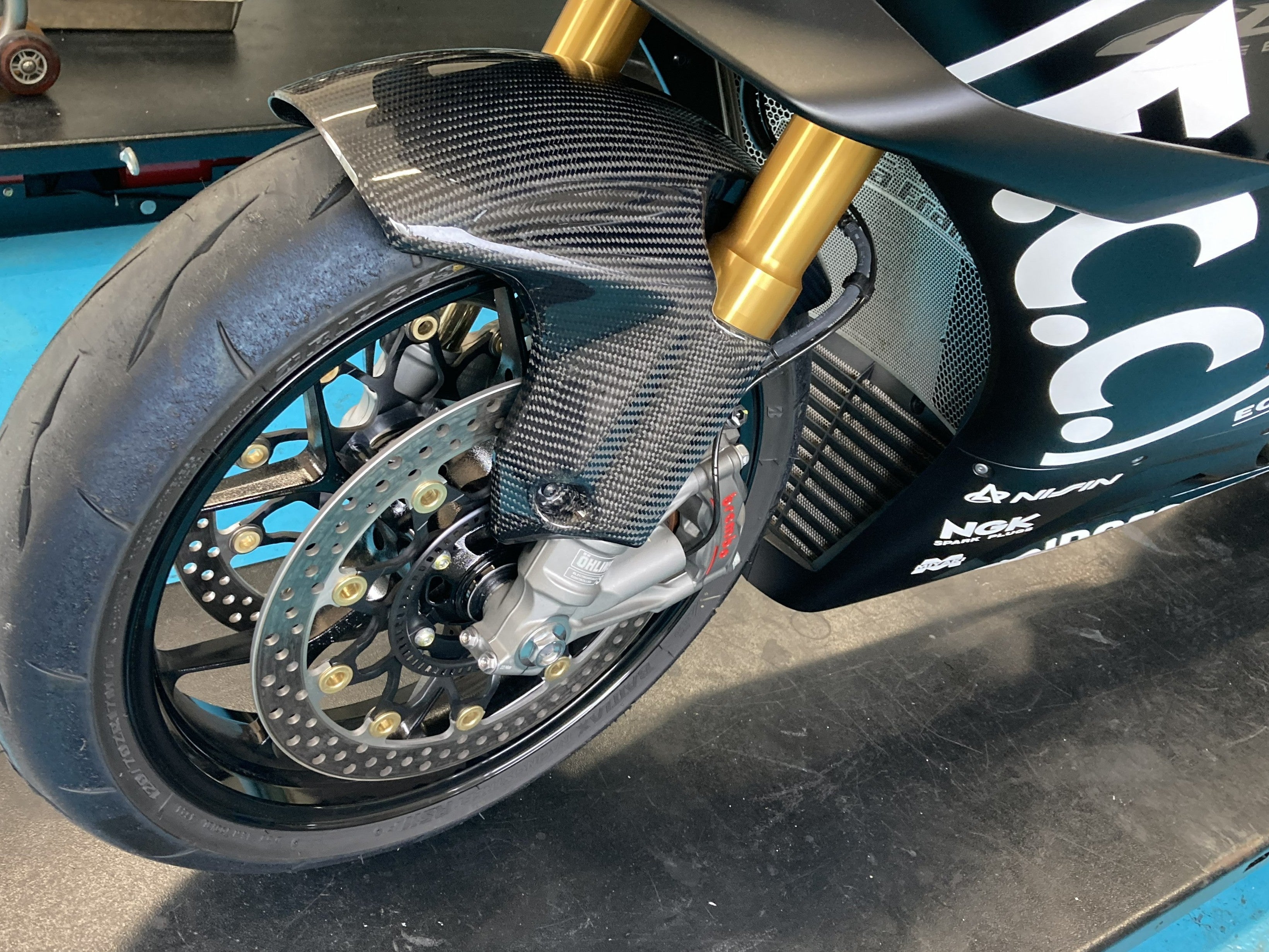 2020-2023・2024- CBR1000RR-R(SC82)フロントフェンダー/綾織カーボン